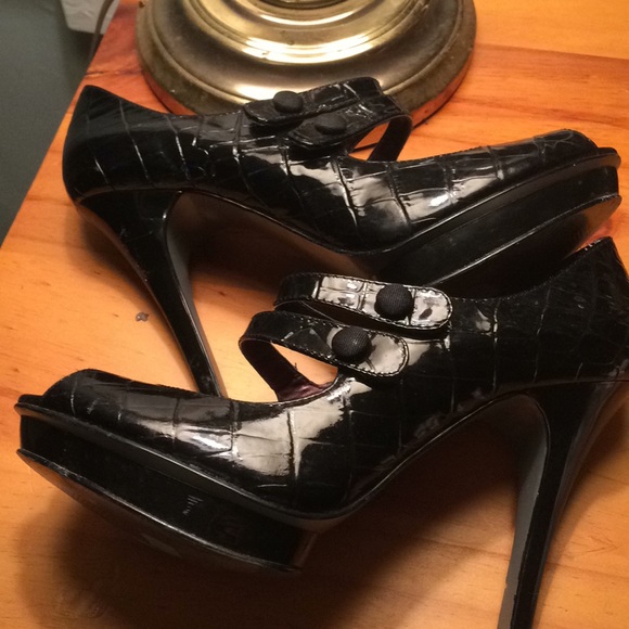 Carlos patent heels. - Picture 2 of 5